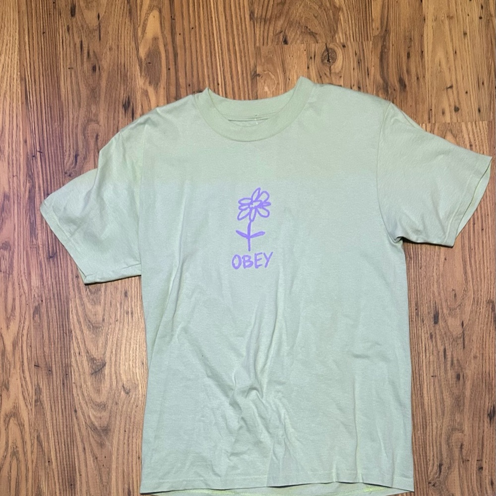 Small Obey flower shirt